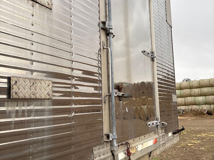2000-kidron-semi-van-box-spray-trailer-image-33