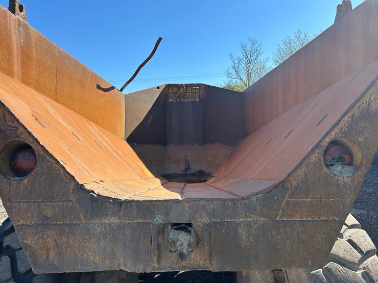 moxy-ha270-rock-truck-image-15