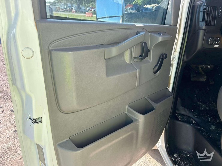 2019-gmc-3500-image-11