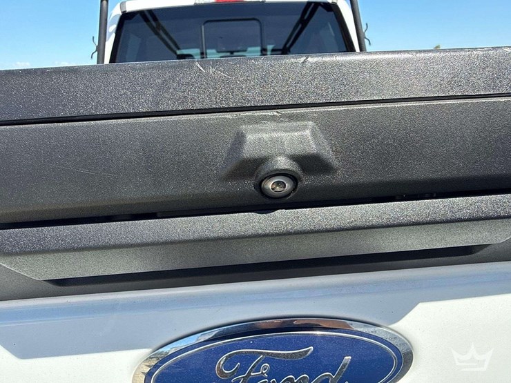 2022-ford-f350-image-13