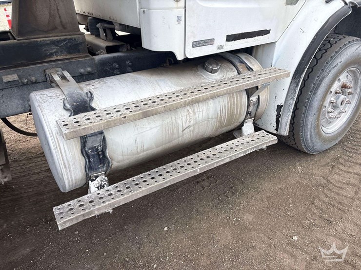 2007-freightliner-m2-112-tri-axle-dump-truck-image-26
