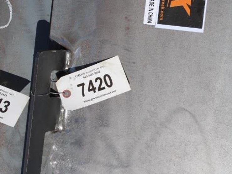 #7420-•-formed-skid-steer-plate-image-4