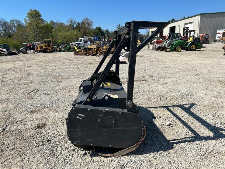 2022-bobcat-m7055-50"-skid-steer-forestry-cutter-image-14