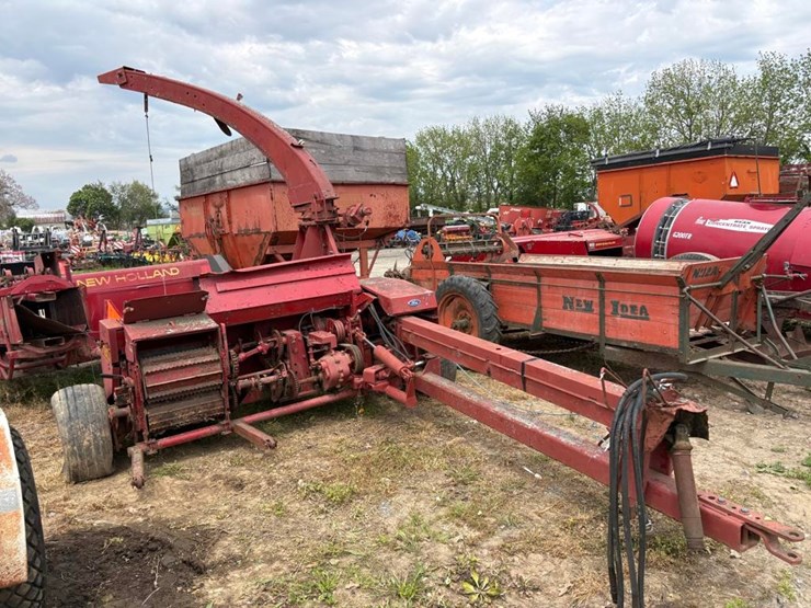 new-holland-790-image-2
