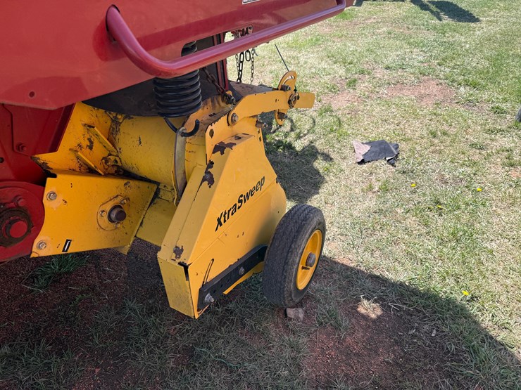 new-holland-br7090-image-6