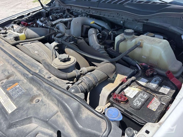 2020-ford-f550-image-8