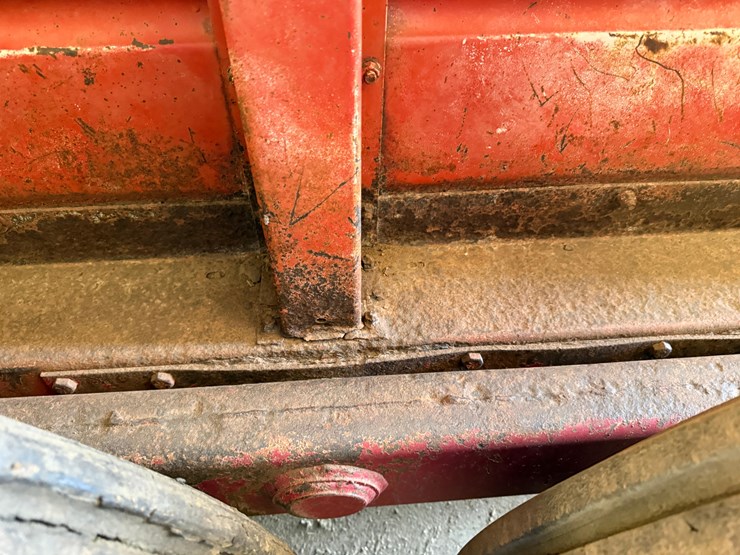 new-holland-791-image-19
