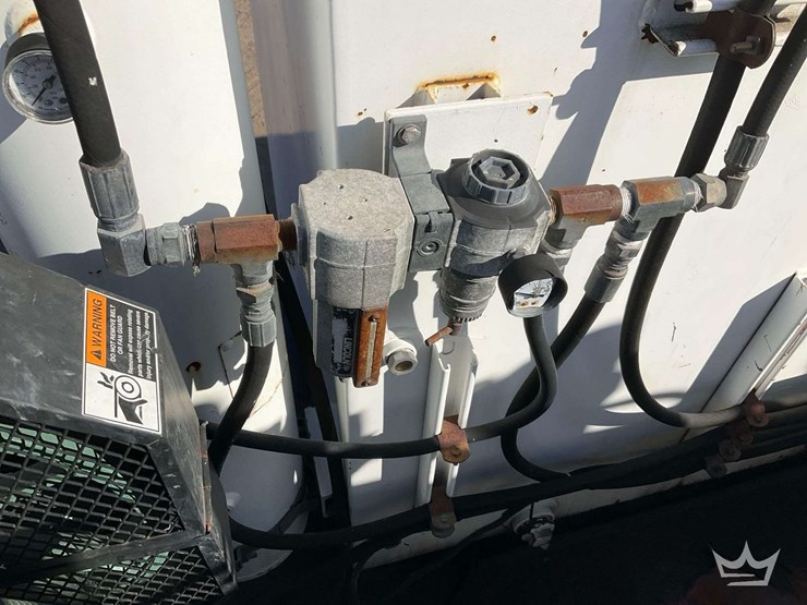 2012-freightliner-m2-112-t/a-fuel-and-lube-truck-image-49