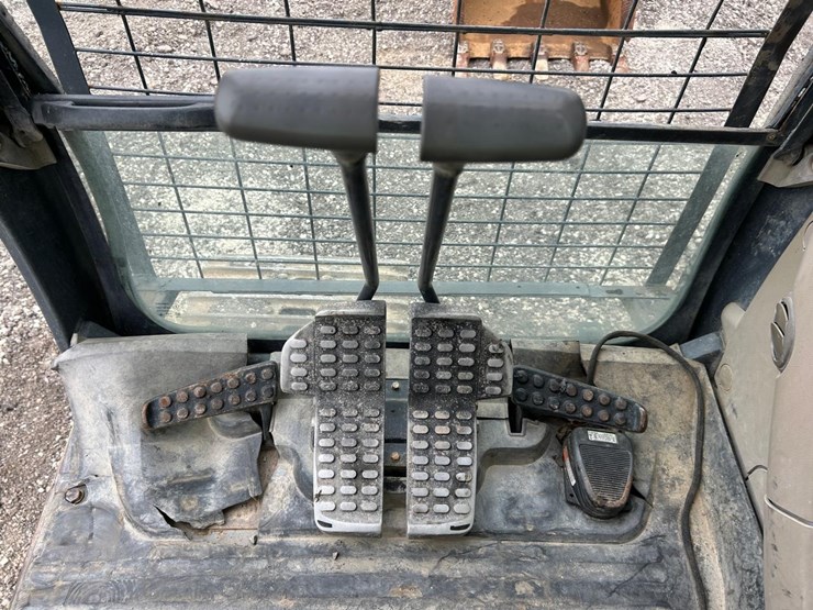 deere-160d-lc-image-27