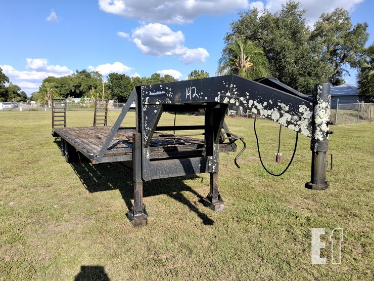 2012-patterson-30-ft-gooseneck-tandem-axle-image-1