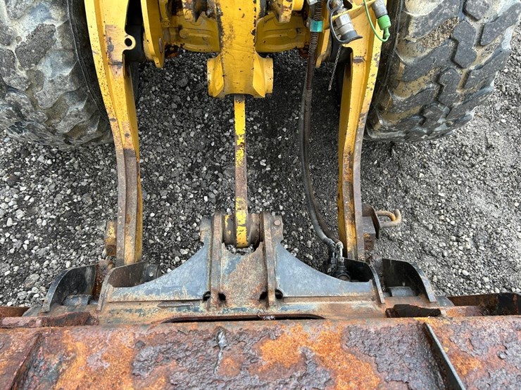 caterpillar-906h-image-10