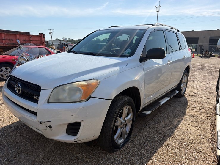 2012-toyota-rav4-image-1