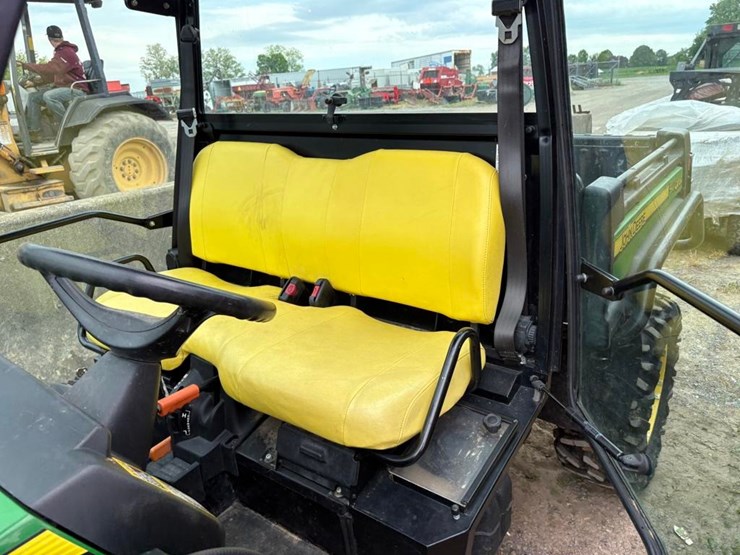 john-deere-gator-image-13