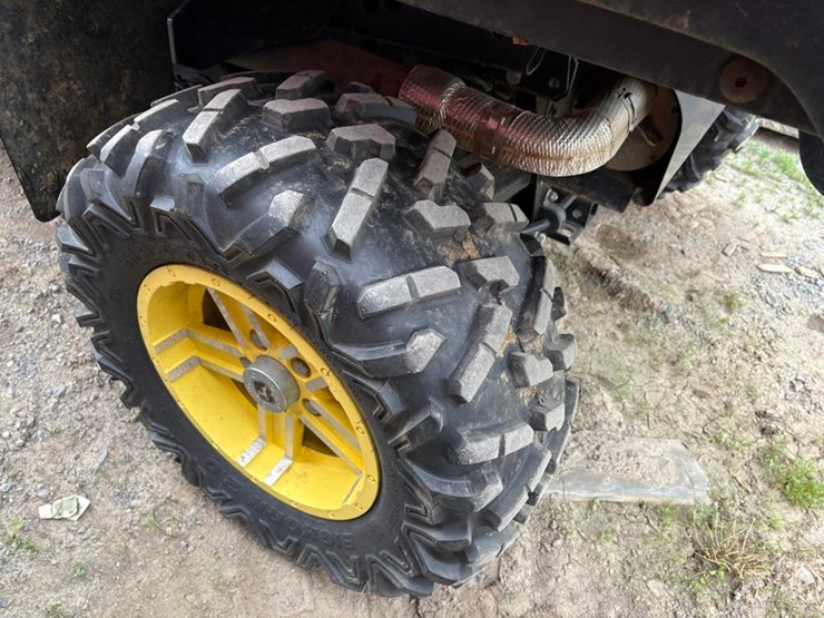 john-deere-gator-image-9