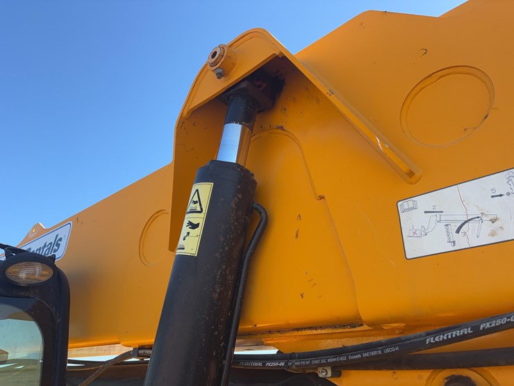 jcb-512-56-image-21