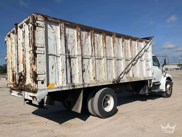 2002-sterling-m8500-image-44