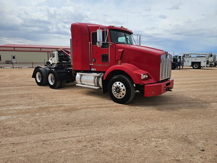 kenworth-t800-image-5