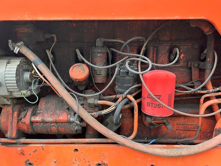 allis-chalmers-190xt-series-iii-tractor-image-19