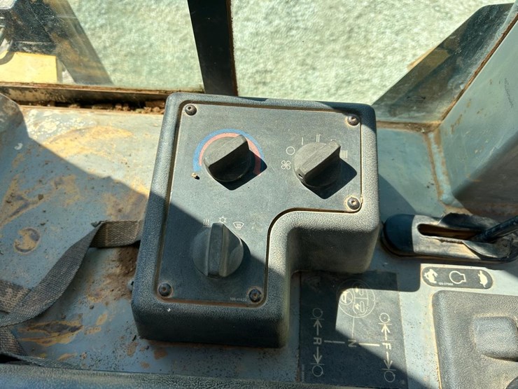 caterpillar-d5g-xl-image-29