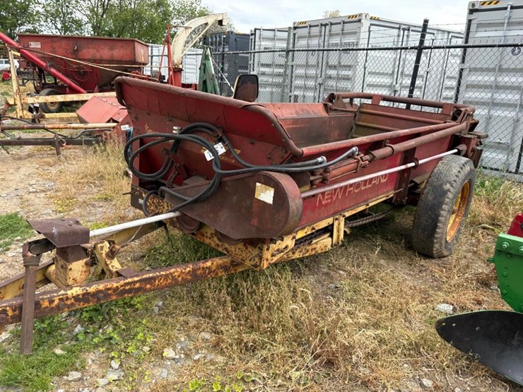 new-holland-327-image-1
