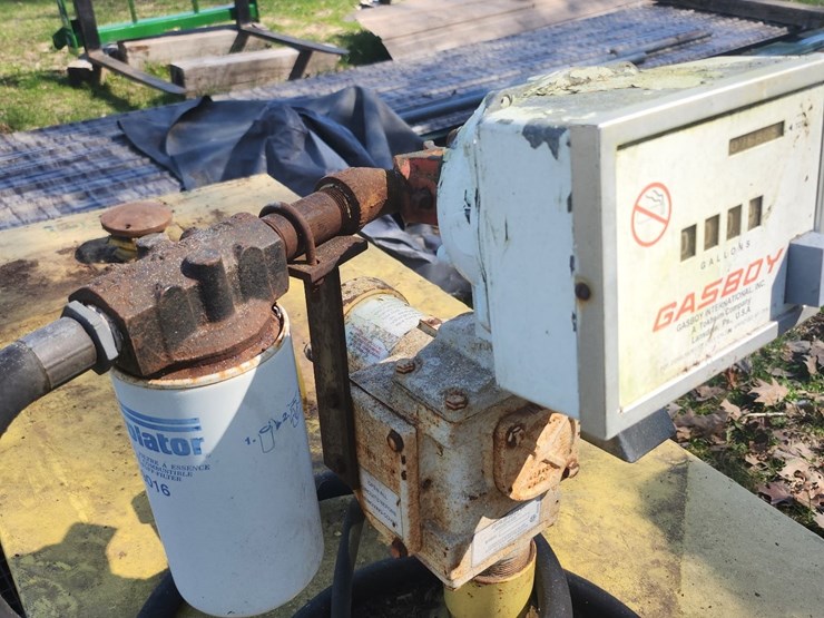 #6100-•-100-gallon-diesel-tank-(loganville,-wi)-image-6