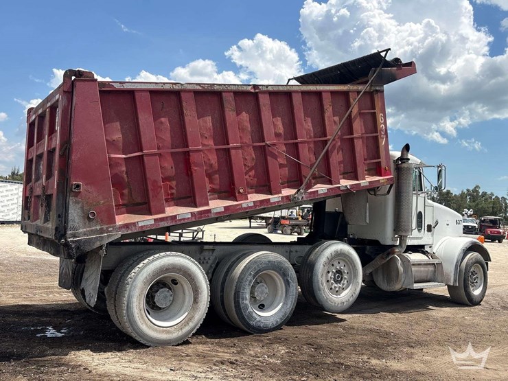2005-peterbilt-357-image-3