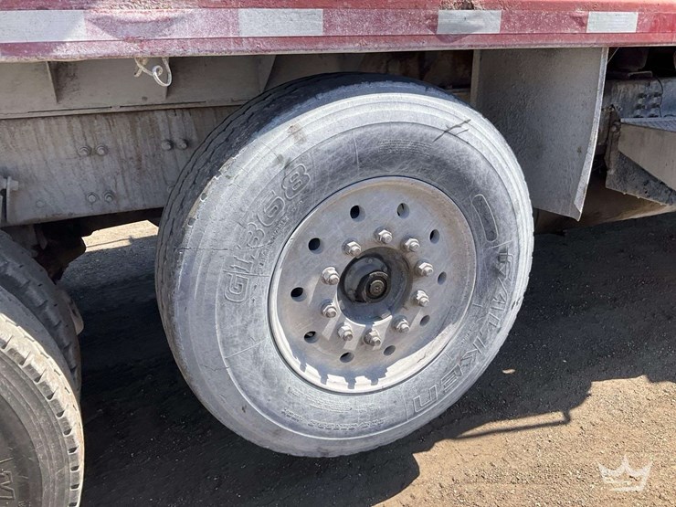2007-sterling-l9500-image-30