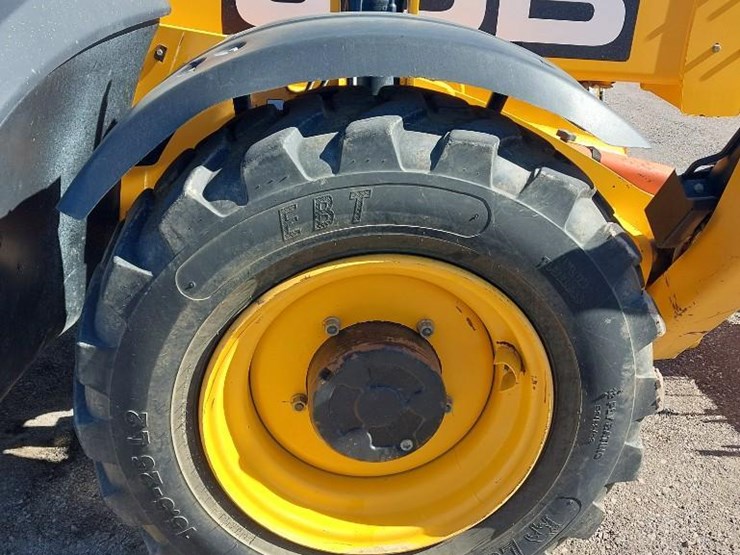 2014-jcb-535-140-image-25