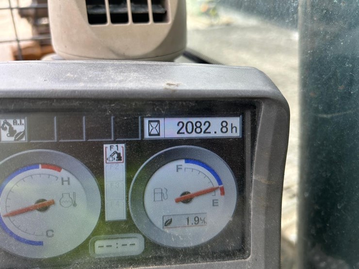 deere-160d-lc-image-22