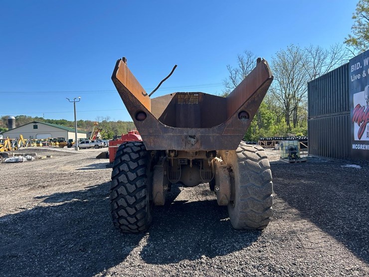 moxy-ha270-rock-truck-image-3