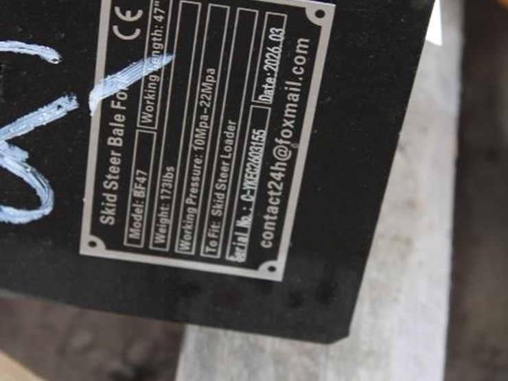 #7408-•-skid-steer-bale-fork-image-2