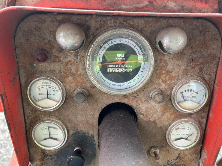 allis-chalmers-190xt-series-iii-tractor-image-22