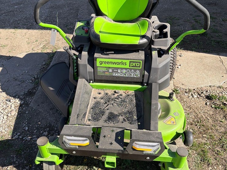 greenworks-pro-crz-428-electric-lawnmower-image-21