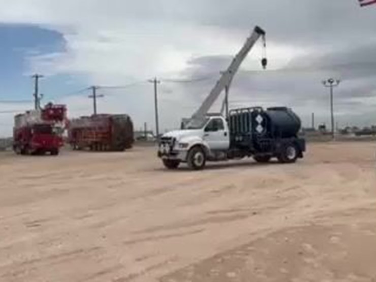 2015-ford-f750-image-1