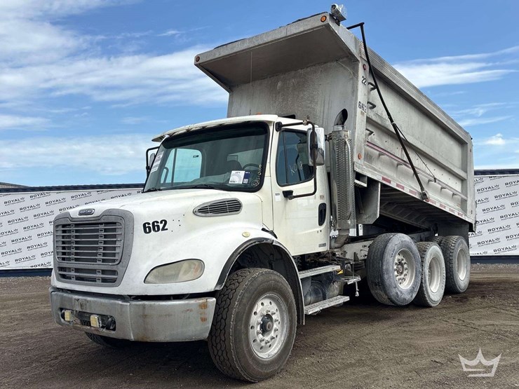 2007-freightliner-m2-112-tri-axle-dump-truck-image-1