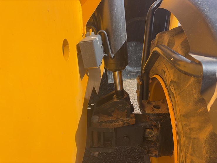 jcb-512-56-image-18