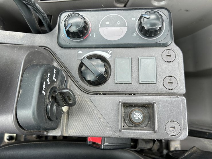 2023-kubota-kx057-5-image-27