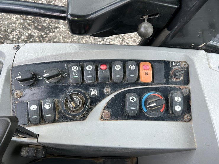 caterpillar-906h-image-25