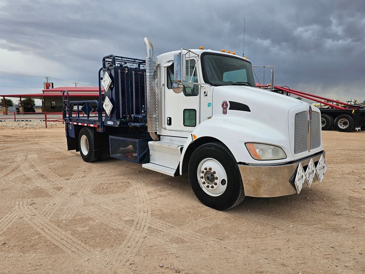 2013-kenworth-t370-image-5