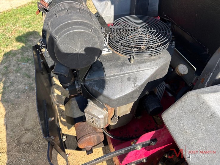 yazoo/kees-zvkw61252-zero-turn-mower-image-9