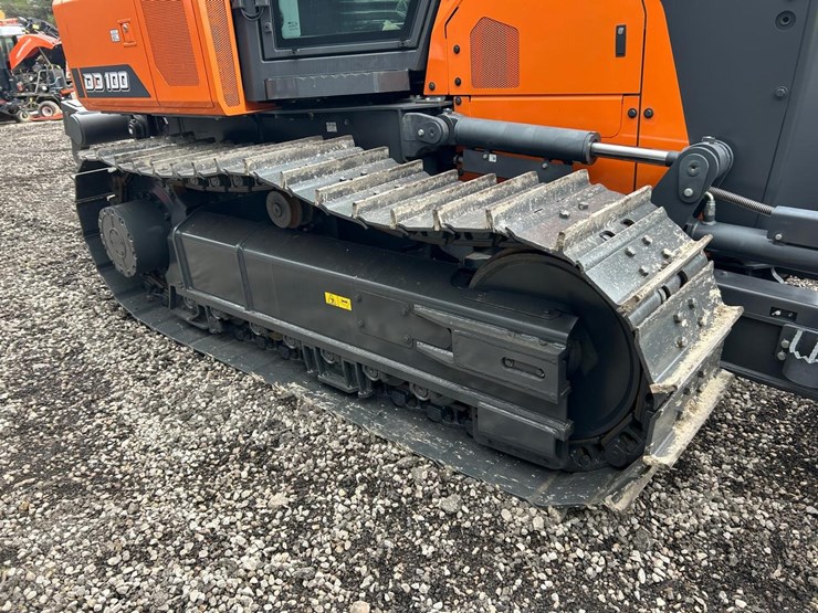 2026--develon-dd100-us10-crawler-dozer-image-11