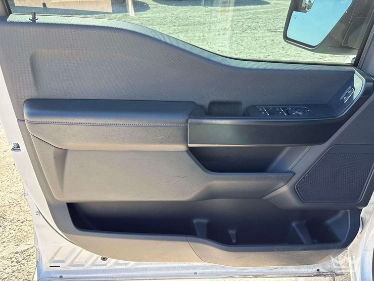 2022-ford-f150-image-18