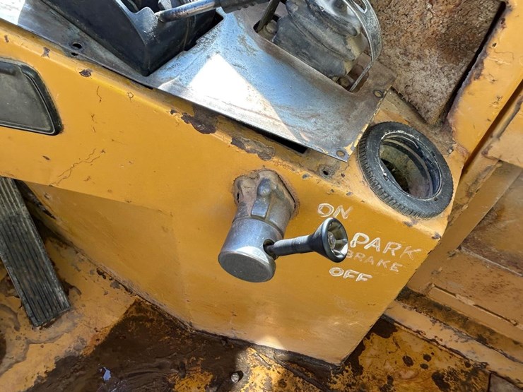 moxy-ha270-rock-truck-image-27