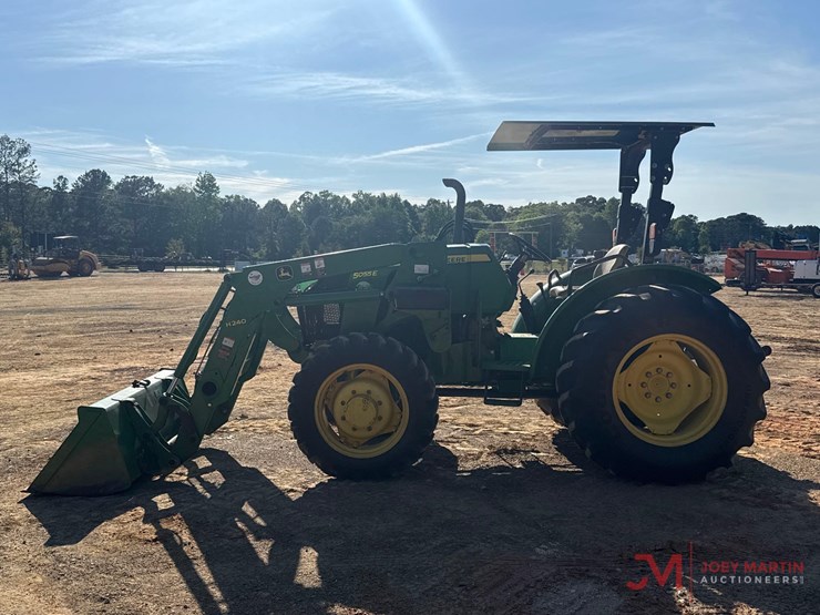 2017-john-deere-5055e-image-5