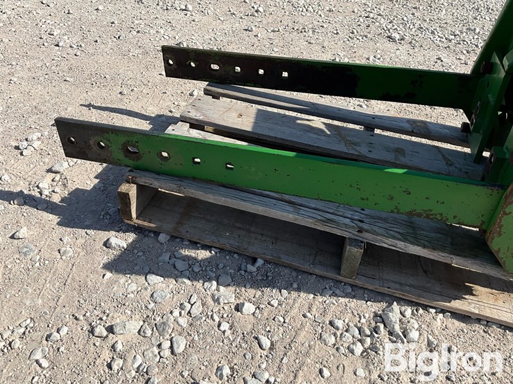 john-deere-4320-image-16