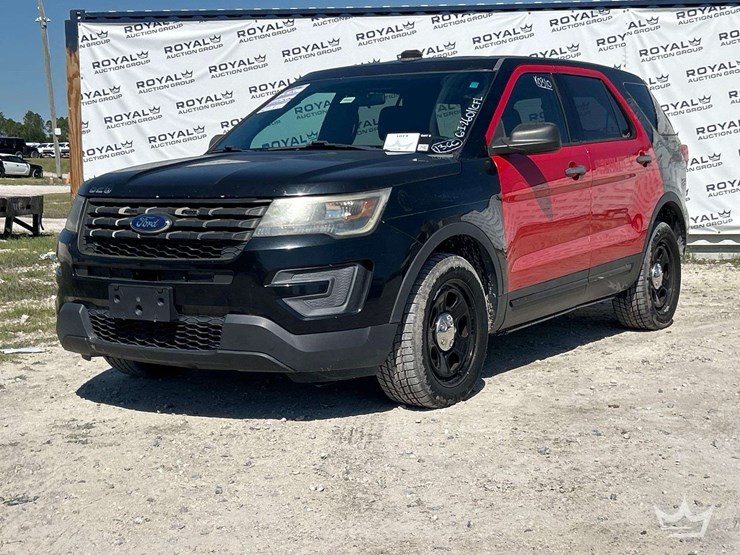 2016-ford-explorer-image-1