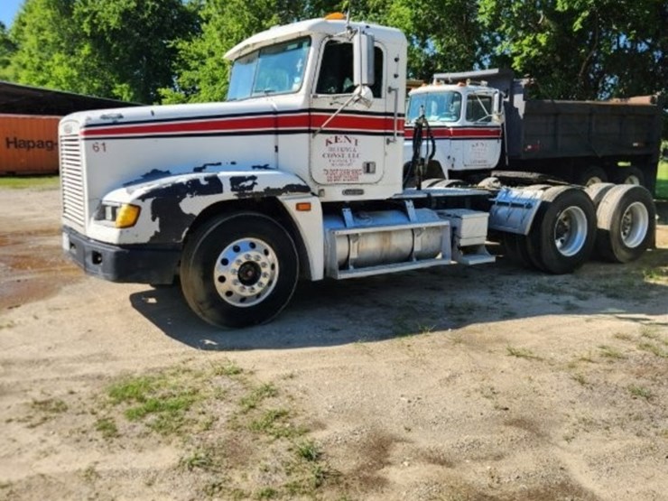 1997-freightliner-conventional-day-cab--model-fld-120---249,740-miles-image-1
