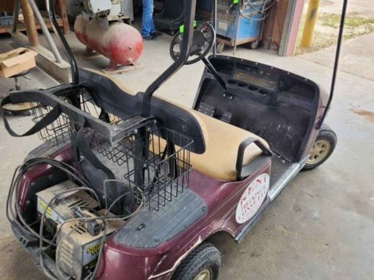 e-z-go-electric-golf-cart-–-includes-2-chargers-image-5