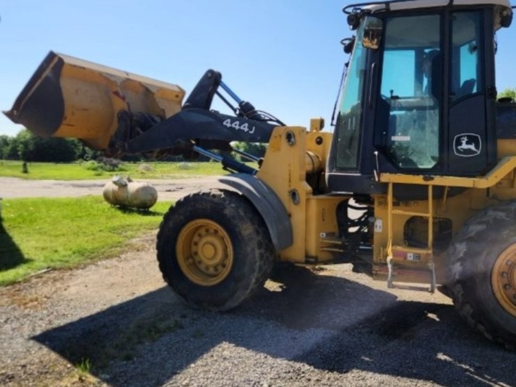 2008-deere-444j-image-43