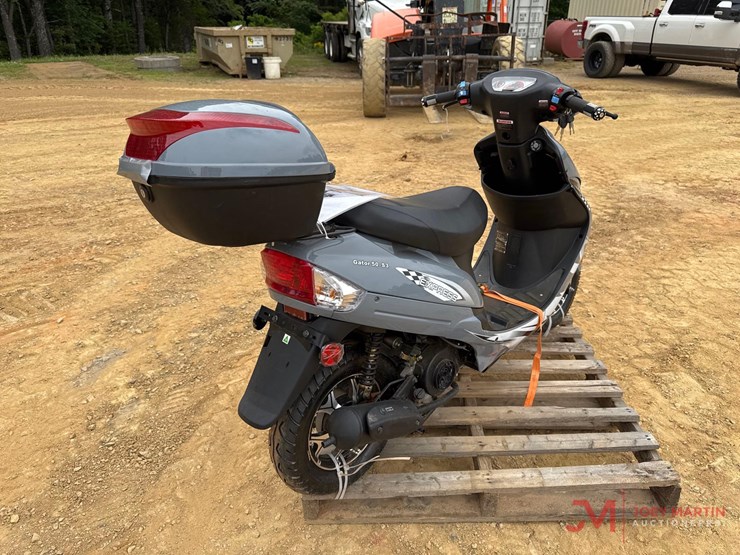 unused-2025-express-gator-50-s3-scooter-image-2